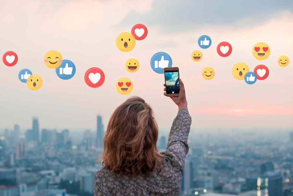 Benefits of Leveraging Social Media for CRM